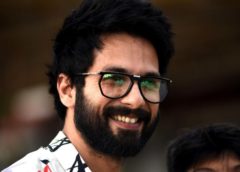 Shahid Kapoor Has An Epic Answer To A Fan Who Asked Him To Pick Between MS Dhoni And Virat Kohli