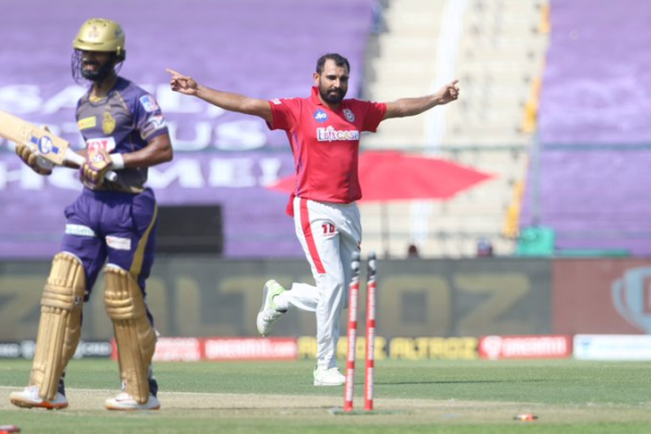 Watch: Mohammed Shami Castles Rahul Tripathi