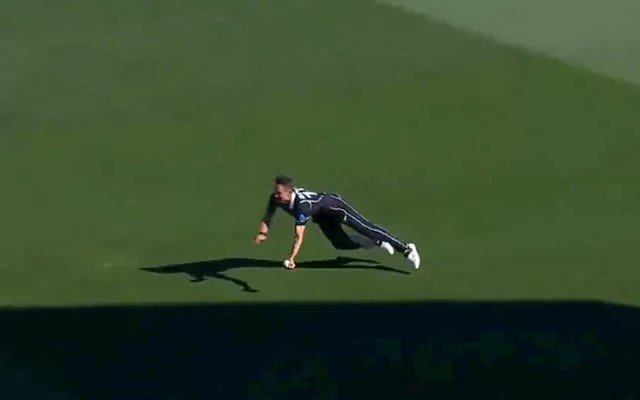 Watch – Trent Boult Pulls Off A One-Handed Stunner To Get Liton Das Out