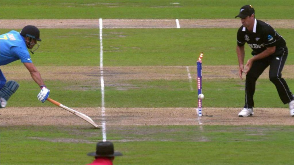 MS Dhoni 2019 SF Run out