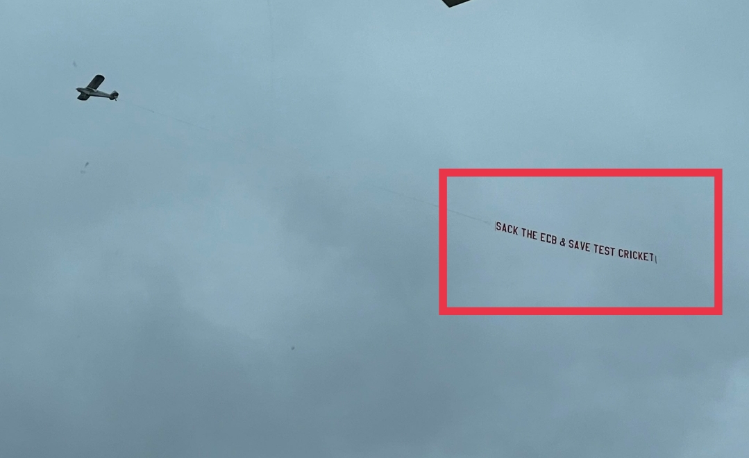 England vs India 2021: A Plane With The Message ‘Sack the ECB and save Test cricket’ flies over Headingley, Leeds stadium