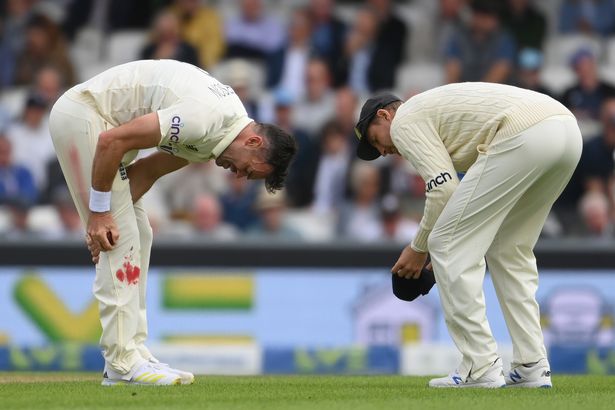 ENG vs IND 2021: Twitter Hails James Anderson Bowling With A Bleeding Knee At The Oval