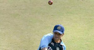 Rahul Dravid bowling