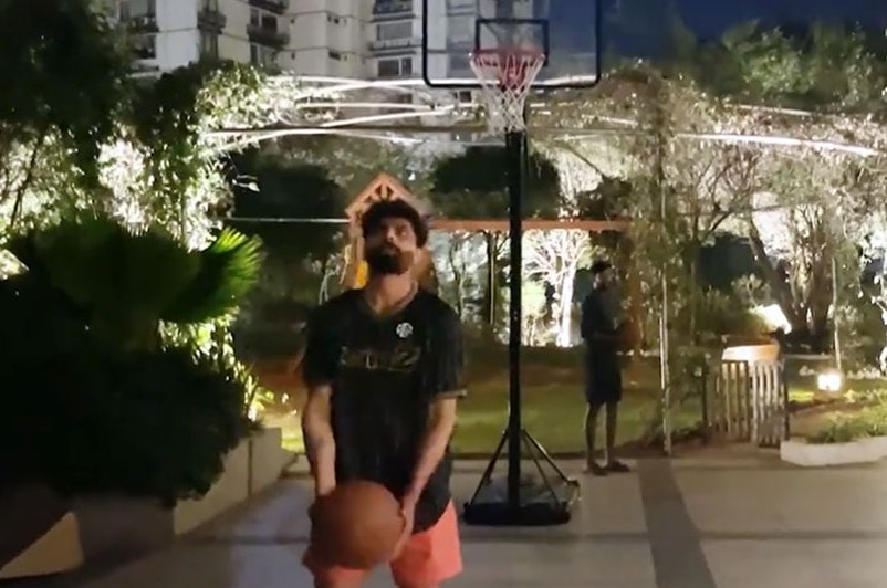 [Watch] CSK Captain Ravindra Jadeja Aces A No-Look Basketball Shot