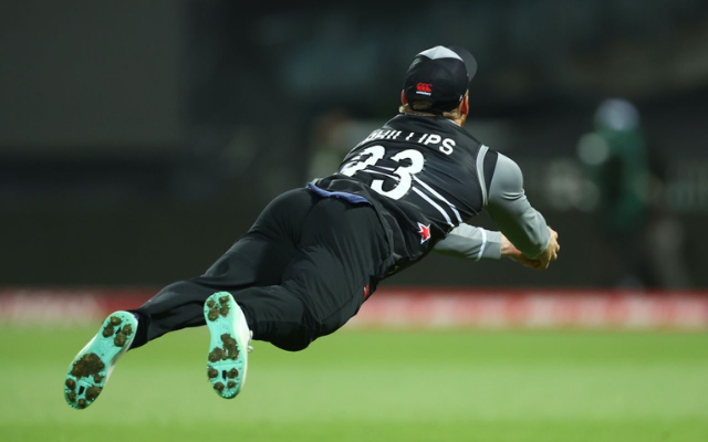 [WATCH] Glenn Phillips Takes Stunning Diving Catch To Dismiss Marcus Stoinis