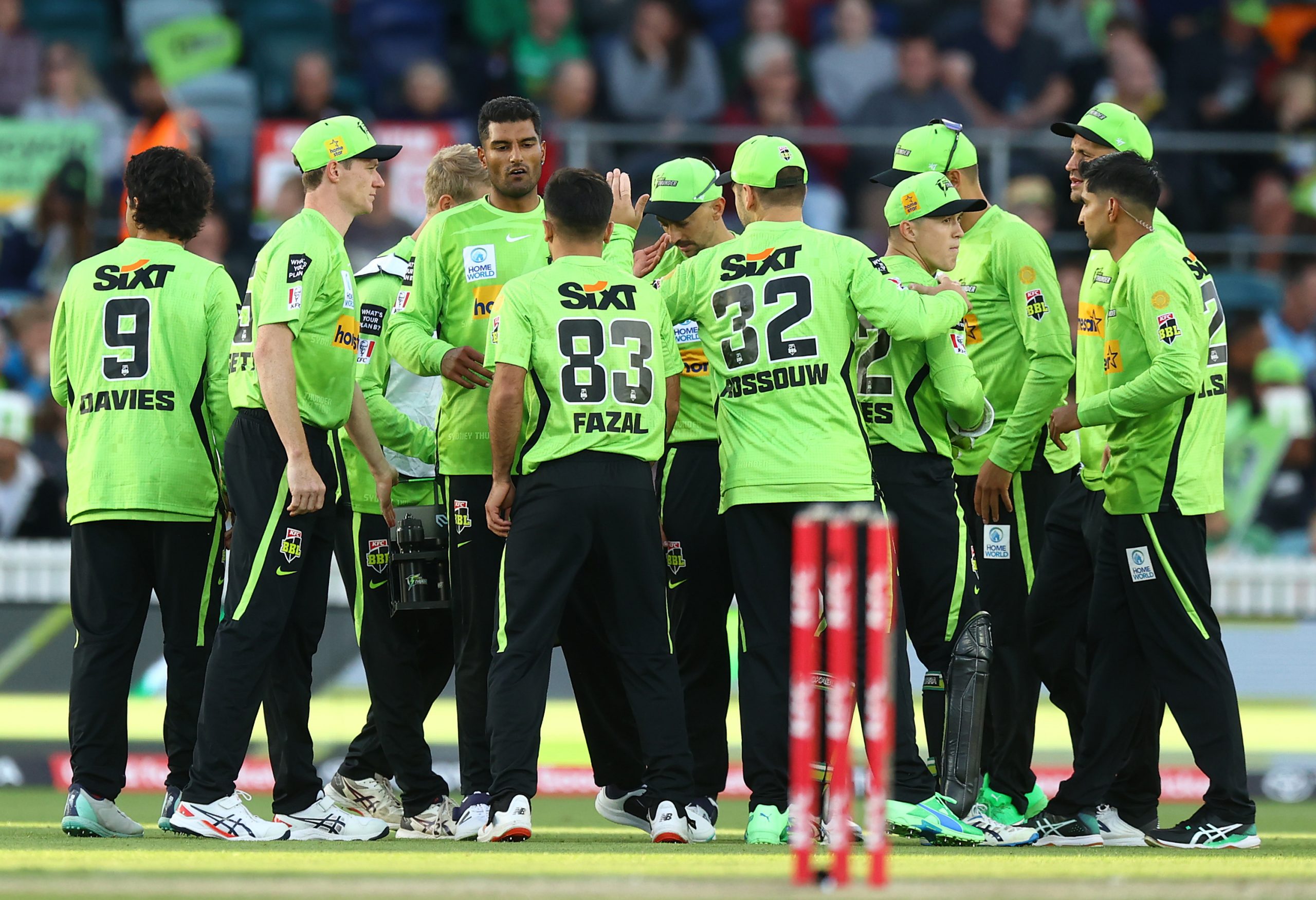 Twitter Reaction: Sydney Thunder Bowled Out For Lowest Ever Total In Men’s T20 Cricket