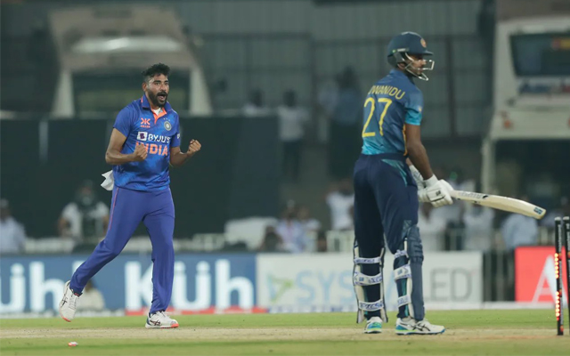 “The Unstoppable Siraj” – Fans Hail Indian Pacer As He Picks Four Wickets Against Sri Lanka In Third ODI