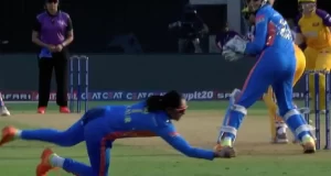 Harmanpreet Kaur takes one-handed catch to dismiss Devika Vaidya