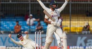 Steve Smith one-handed catch to dismiss Pujara