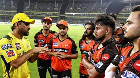 IPL 2023: After The Victory For CSK, “Guru” Dhoni Holds A Classroom For The SRH Players