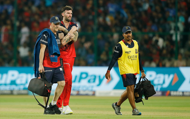 IPL 2023: “His Shoulder Did Pop Out, But Went Back In” – Dinesh Karthik Shares An Update On Reece Topley’s Injury