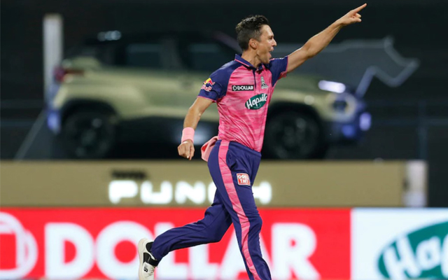 [Watch] Trent Boult’s Fiery Double-Wicket Maiden Over Against Sunrisers Hyderabad