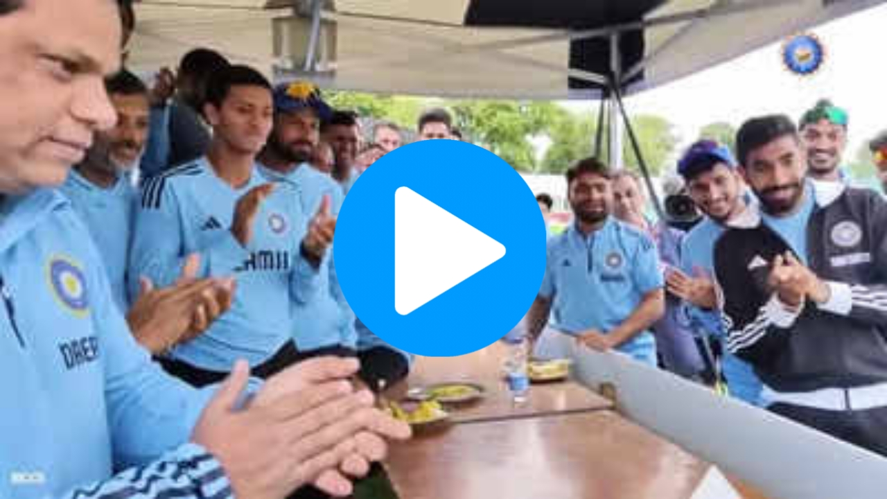 [WATCH]: Team India Celebrate Chandrayaan-3’s Successful Moon Landing Before The 3rd T20I vs Ireland
