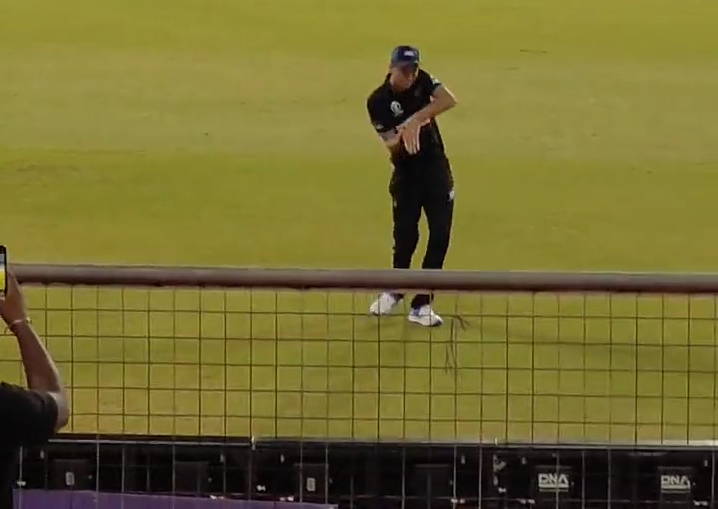 ICC Cricket World Cup 2023: [WATCH] Trent Boult’s Hilarious Imitation of Sanju Samson In The Warmup Game Goes Viral