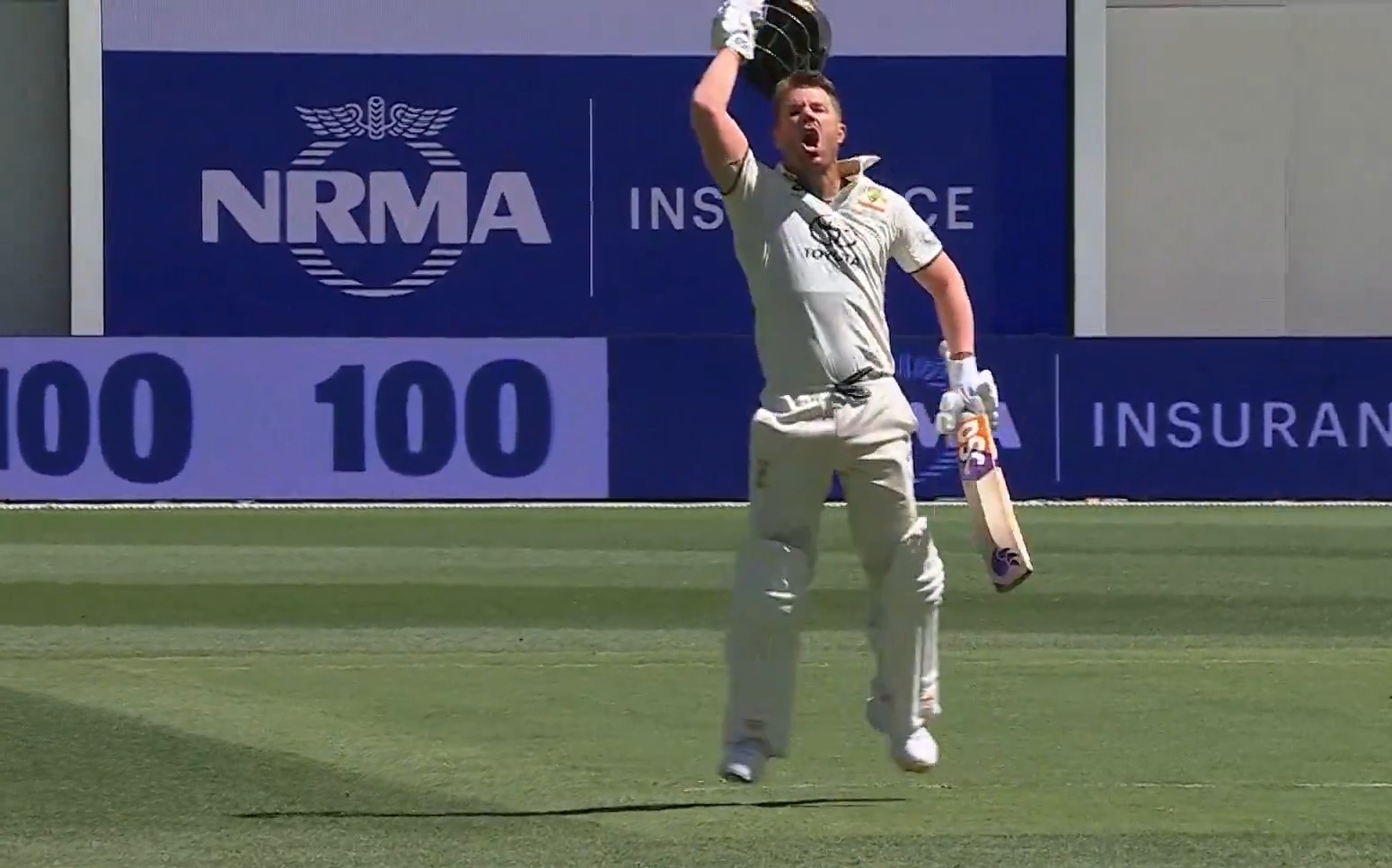 [WATCH] David Warner Celebrates Passionately After Century Against Pakistan In The 1st Test