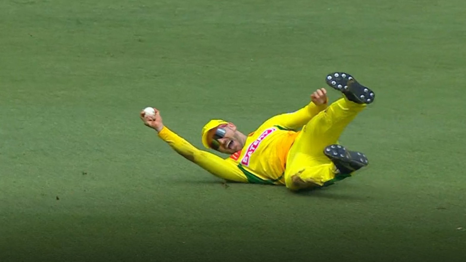 SA20 League: [WATCH] Faf du Plessis Grabs A Spectacular One-Handed Catch To Remove Dewald Brevis