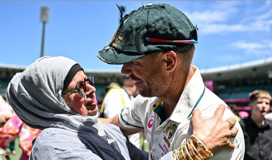 Usman Khawaja Shares Heartfelt Moment As David Warner Embraces His Mother Post Test Retirement