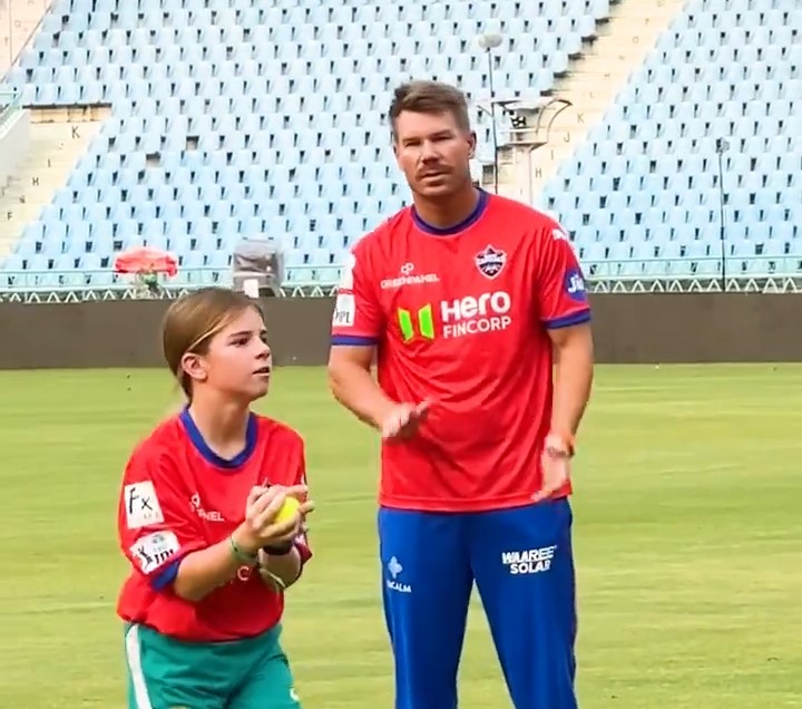 [WATCH]- David Warner Spends Quality Time Playing With His Daughter