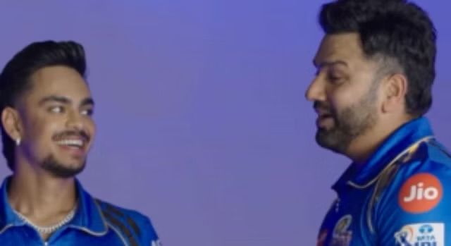 [WATCH]: “Garden Me Ghumo Mat” – Rohit Sharma’s Lighthearted Chat With Teammates Goes Viral