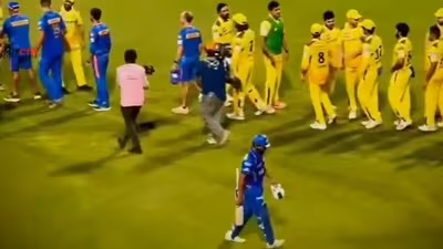 [WATCH]- Rohit Sharma Bypasses The Usual Post-Match Handshakes After MI’s Loss