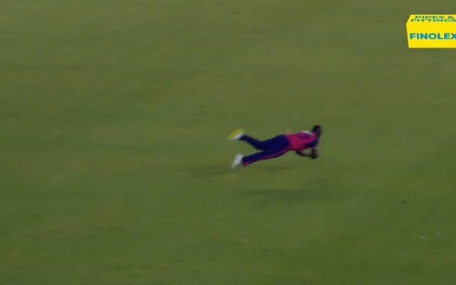 [WATCH]- Rovman Powell Grabs A Stunning Catch To Remove Faf du Plessis In The RCB vs RR Match