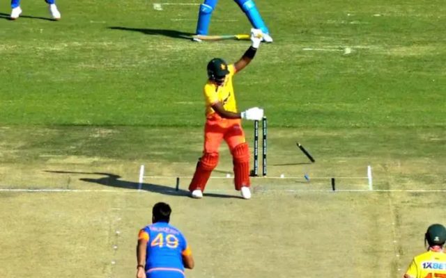 [WATCH] Mukesh Kumar Bowls Deadly Inswinger To Dismiss The Zimbabwe Batter