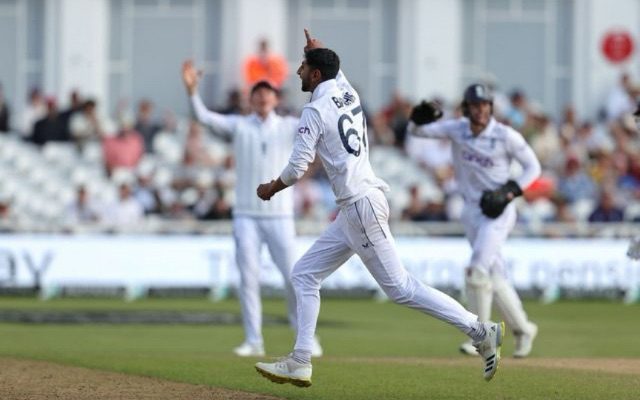 [WATCH]- Shoaib Bashir Dismisses Jason Holder And Shamar Joseph To Claim A Fifer In Test