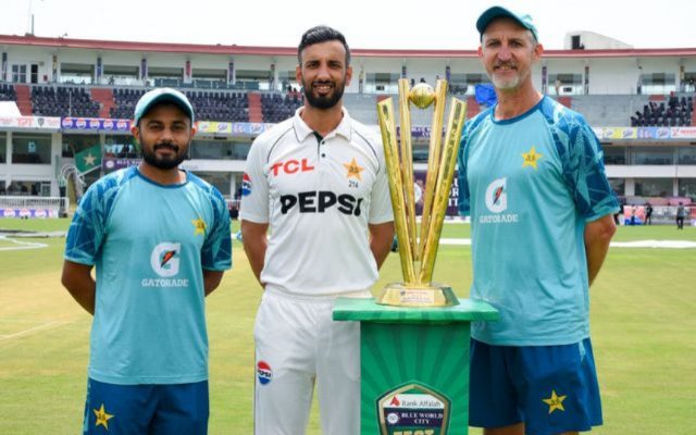 [WATCH]- Pakistan Captain Shan Masood Involves In A Heated Exchange With Head Coach Jason Gillespie During PAK vs BAN Test