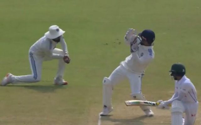 [Watch] KL Rahul Dismisses Mominul Haque With a Brilliant Catch At The Leg Slip In IND vs BAN 2024