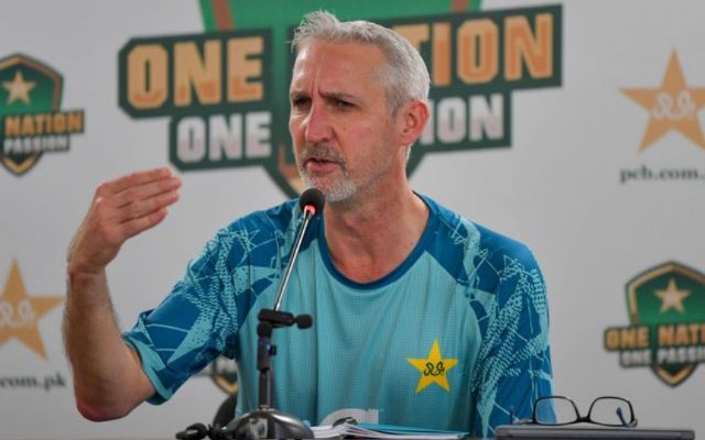 [WATCH]- Pakistan’s Coach Jason Gillespie Gathers Empty Bottles After A Practice Session For The Third Test Against England