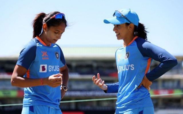 “She Is Doing Fine” -Smriti Mandhana Confirms Harmanpreet Kaur Is Fit To Lead India Against Sri Lanka In The T20 World Cup