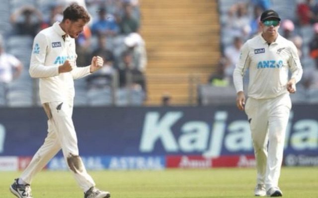 [WATCH]- Mitchell Santner Bowls Shubman Gill LBW In The Second India vs New Zealand Test