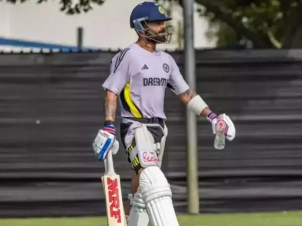 [WATCH] Virat Kohli Fans Climb Trees And Carry Ladders To Observe India’s Star During Training At WACA