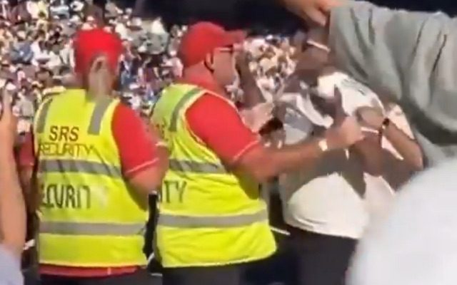 [WATCH]- Indian Fan Ejected For Displaying Sandpaper In BGT 2024-25 2nd Test