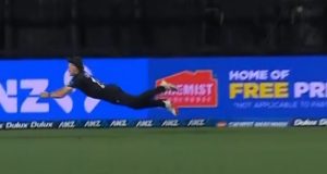 Nathan Smith's takes Spectacular Flying Catch to dismiss Eshan Malinga