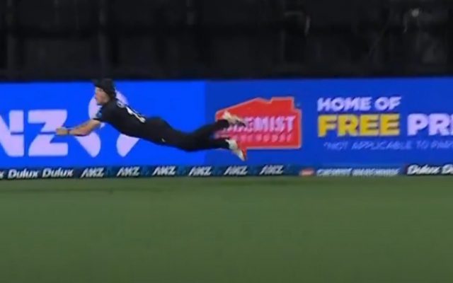 [Watch]: Nathan Smith’s Takes Spectacular Flying Catch To Dismiss Eshan Malinga