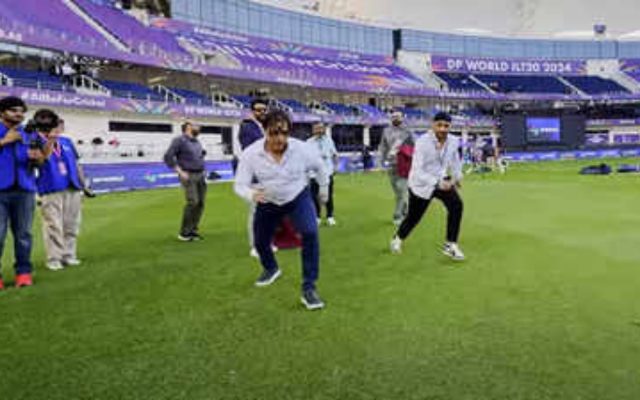 [WATCH]- Shoaib Akhtar And Harbhajan Singh Have Fun On The Field At ILT20 2025