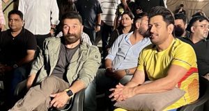 MS Dhoni Spotted Watching India vs Pakistan game with Sunny Deol