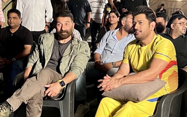 [WATCH]: MS Dhoni Spotted Watching India vs Pakistan Game With Sunny Deol