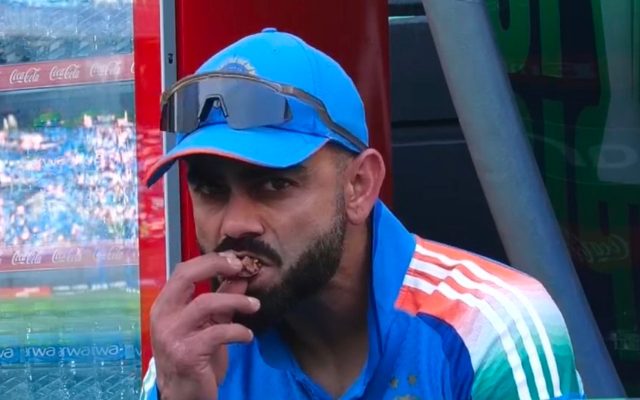 Virat Kohli Spotted Having Snacks During IND vs PAK 2025 Clash