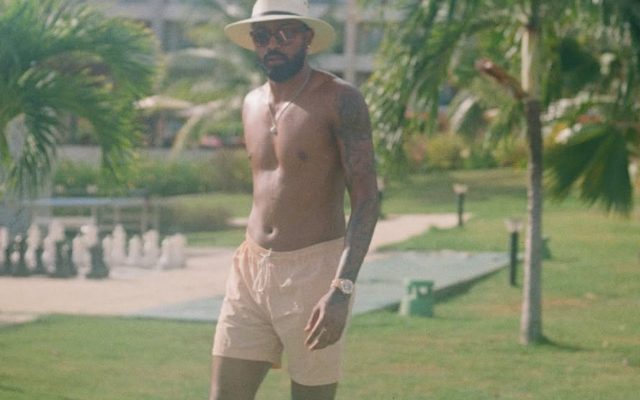 Hardik Pandya Unwinds Shirtless At The Beach After IND vs PAK Clash in 2025 Champions Trophy