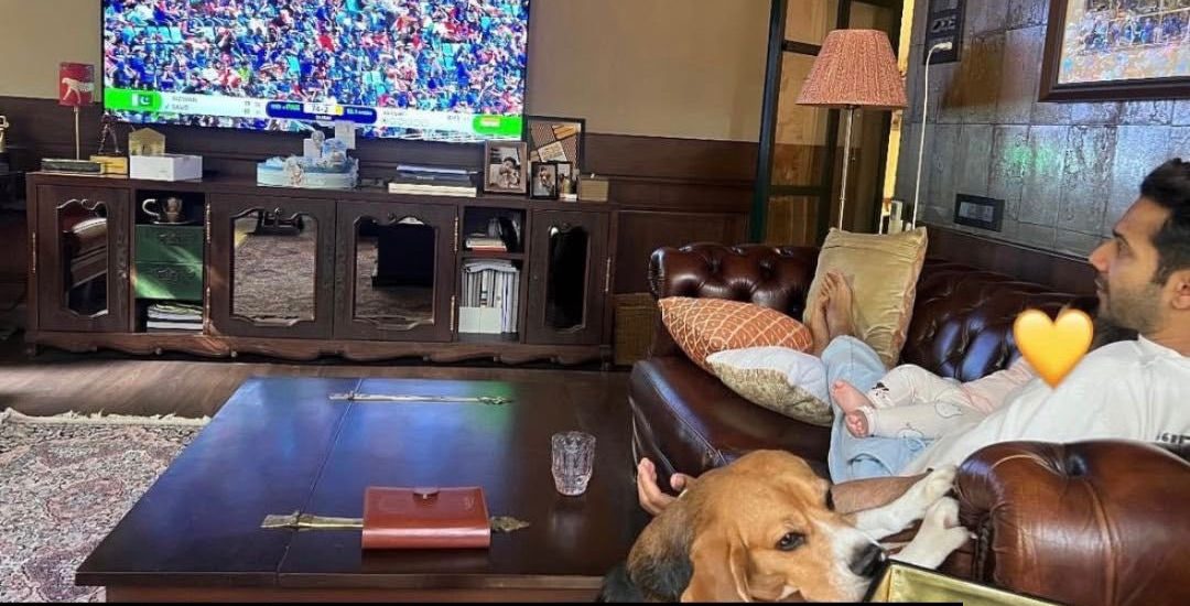 Varun Dhawan Enjoys IND vs PAK Match With Daughter Lara