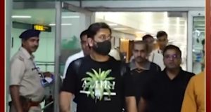 Insecure or Selfish? MS Dhoni Refuses to Talk About India's Champions Trophy 2025 Win; Video Goes Viral