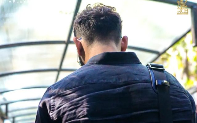 “Wearing black, but wreathed in RED…”: RCB Hints at Virat Kohli’s Arrival with Cryptic Viral Post