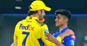 MS Dhoni's Special Pat for Vignesh Puthur After His Sensational Debut