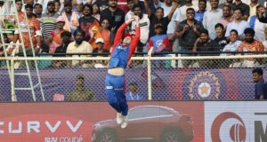 Unbelievable! Fraser-McGurk Pulls Off the Catch of the Season to Dismiss Aniket Verma in DC vs SRH Clash
