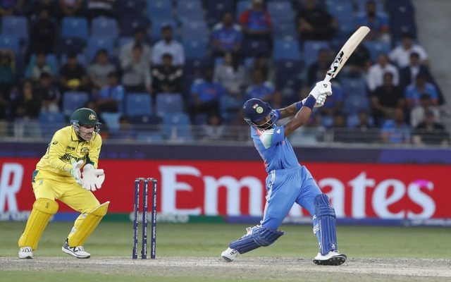 [WATCH] Virat Kohli’s Funny Reaction to Hardik Pandya’s Dismissal in IND vs AUS 2025 Champions Trophy Semifinal Goes Viral