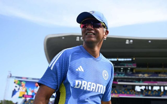 Rahul Dravid Injured While Batting With Son Anvay In Bengaluru Division Game