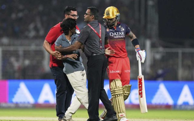 [WATCH]- Fan Who Climbs Fence At Eden Gardens To Touch Virat Kohli’s Feet, Plans To Frame Sweat-Soaked Shirt