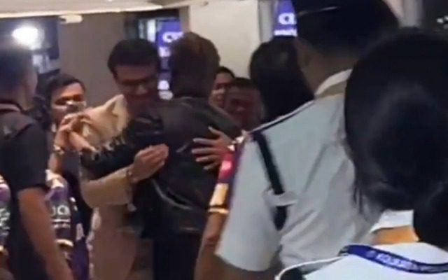 [Watch]: Shah Rukh Khan Stopped To Hug Sourav Ganguly After IPL Opening Ceremony; Video Goes Viral